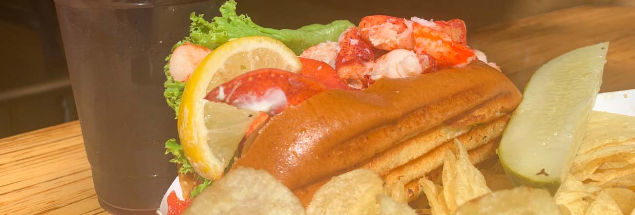 A Maine lobster roll